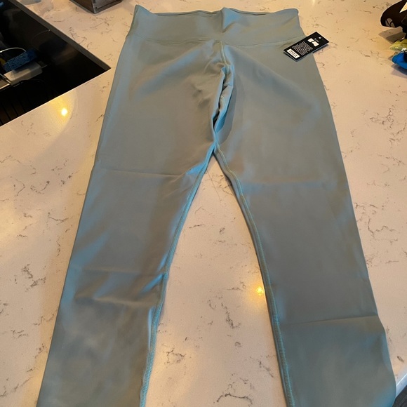 New - Picture 1 of 1